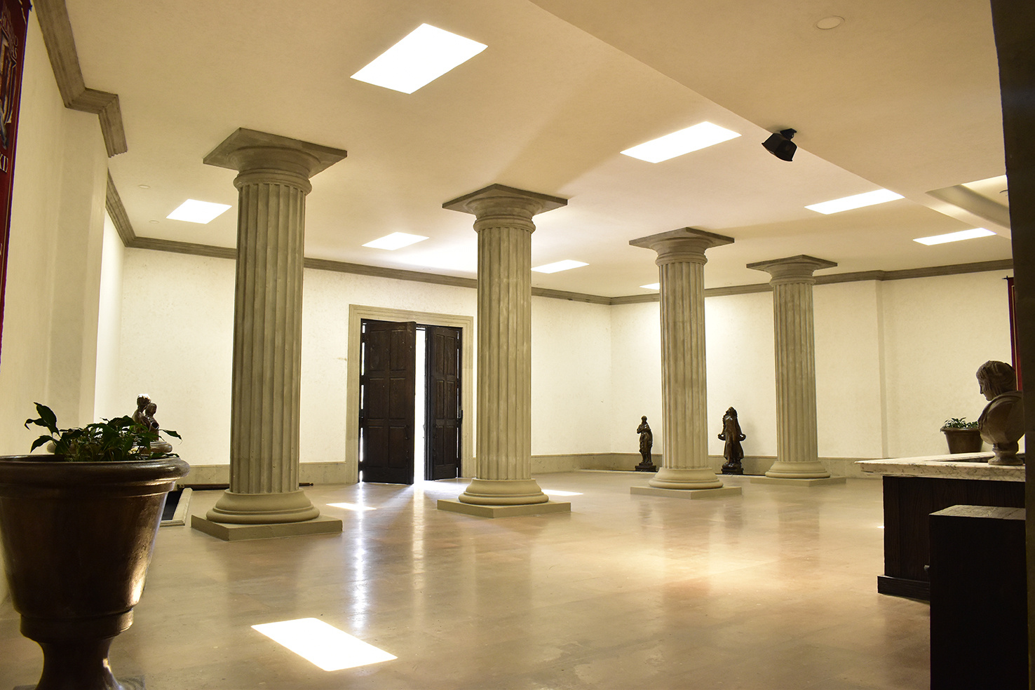 campus-magno-presa-madin-entrada-teatro
